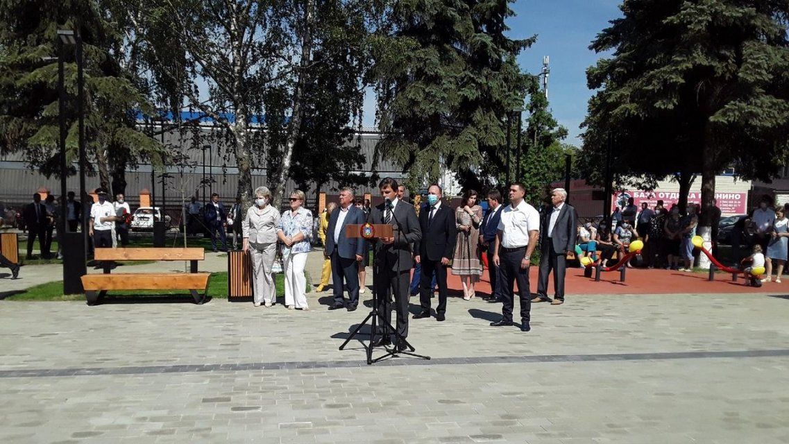 Подарок ко Дню города: в Орле открыли сквер Героя Ермолаева