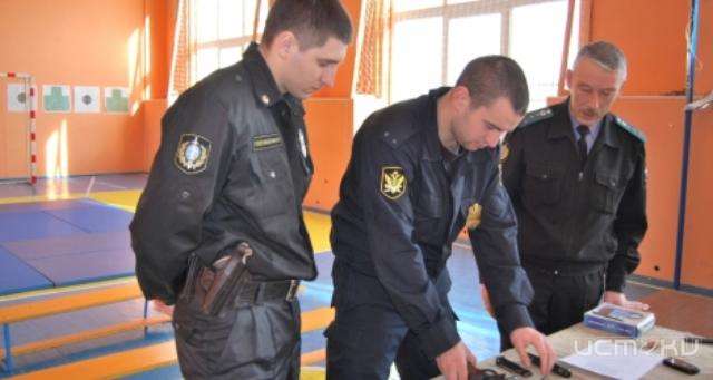 Судебные приставы соревнуются в стрельбе из боевого оружия