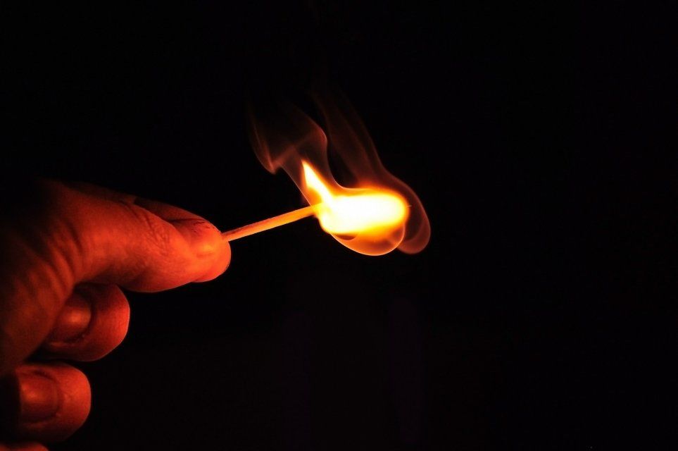 Молодой житель Мценского района забил до смерти пенсионера и сжег его труп