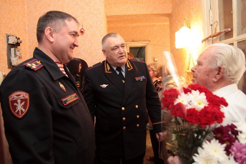 Никто не забыт, ничто не забыто. Руководство и сотрудники орловского УМВД навестили ветеранов органов внутренних дел - участников Великой Отечественной войны