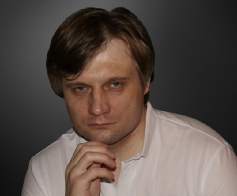 Музыкант Алексей Фомин презентовал трек «Лабиринт»