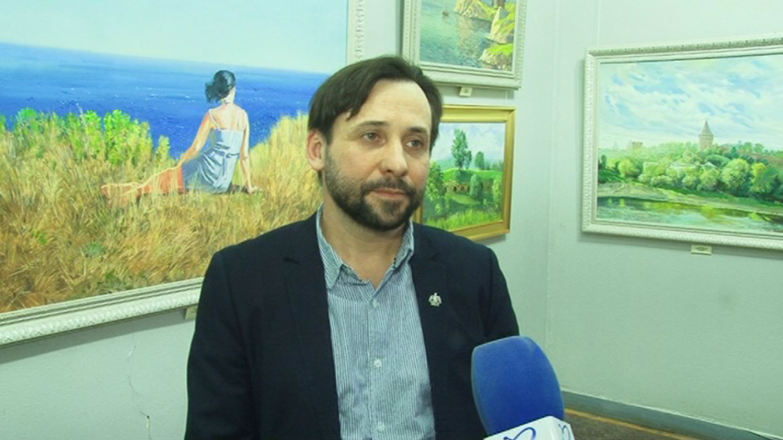 В Областном выставочном центре презентовал свои работы член-корреспондент Академии художеств России Алексей Буртасенко