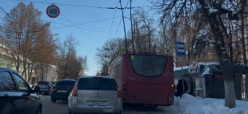 Из-за невозможности проехать орловский общественный транспорт накануне сменил маршруты движения