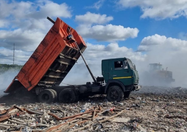 В Орле горит полигон