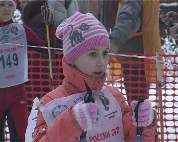 Лыжники в лесу