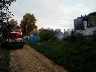 В Орловской области при пожаре погибла семья из трех человек