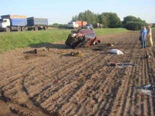 В Орловской области перевернулся автомобиль «Шевроле». Есть пострадавшая