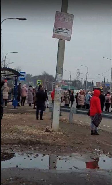 Жители посёлка Знаменка Орловской области по полчаса ждут общественный транспорт
