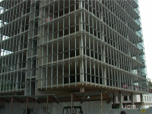 Высотку на Полесской сносить не будут