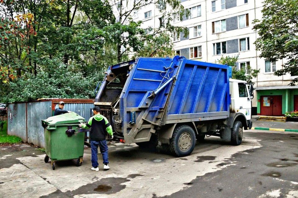 «А за что повышают?»: орловский депутат резко высказался о новых тарифах на вывоз мусора