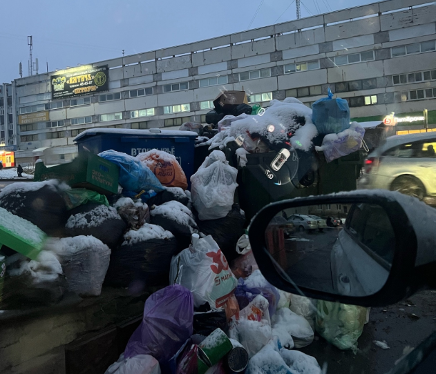 Орловчане продолжают активно присылать фотографии и информацию о мусоре, который не вывозится