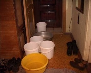 Протекающий ремонт. Пенсионер уже 10 лет добивается ремонта крыши 