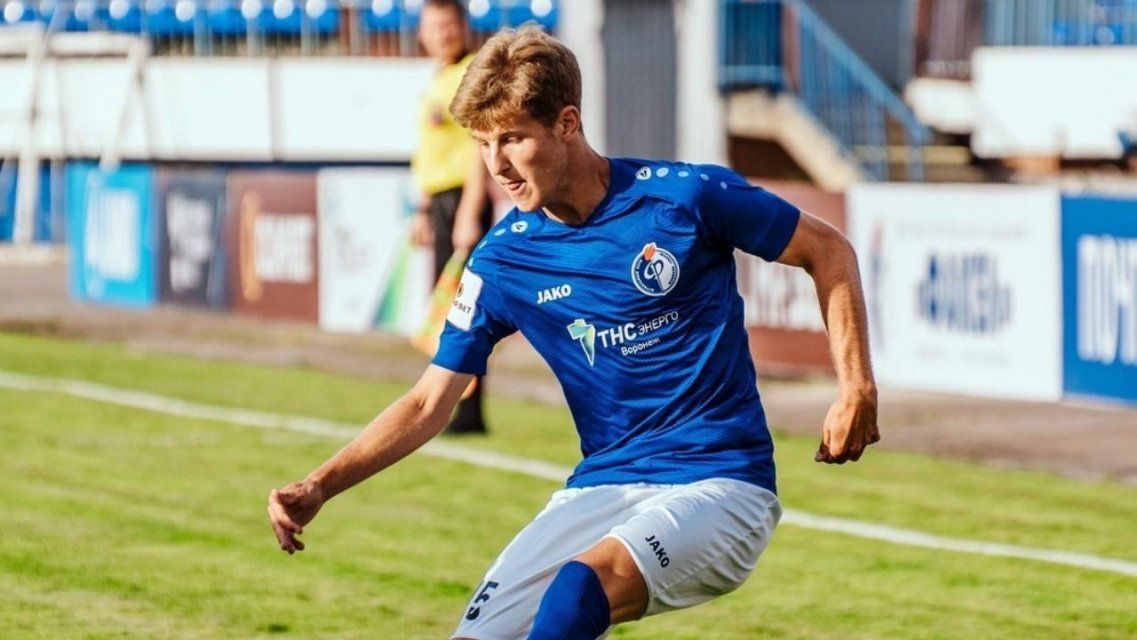 Столичный клуб приобрел права на орловского футболиста у воронежского «Факела»