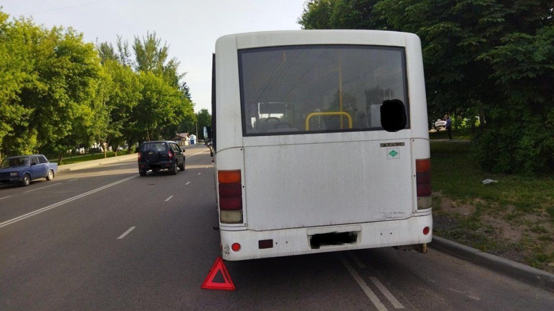 В орловской маршрутке упала престарелая женщина
