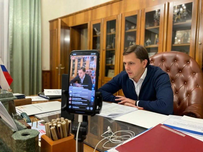 Клычков рассказал о выгодных вакансиях на бирже труда. Орловчане ему не поверили