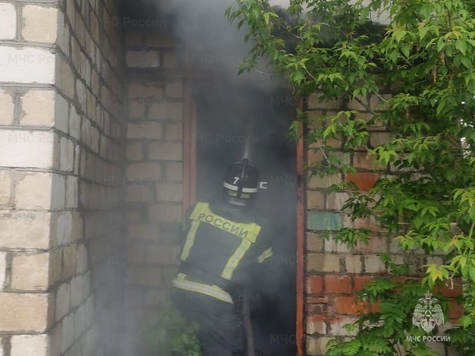 11 пожаров за сутки: орловские спасатели ликвидировали возгорания и пришли на помощь населению