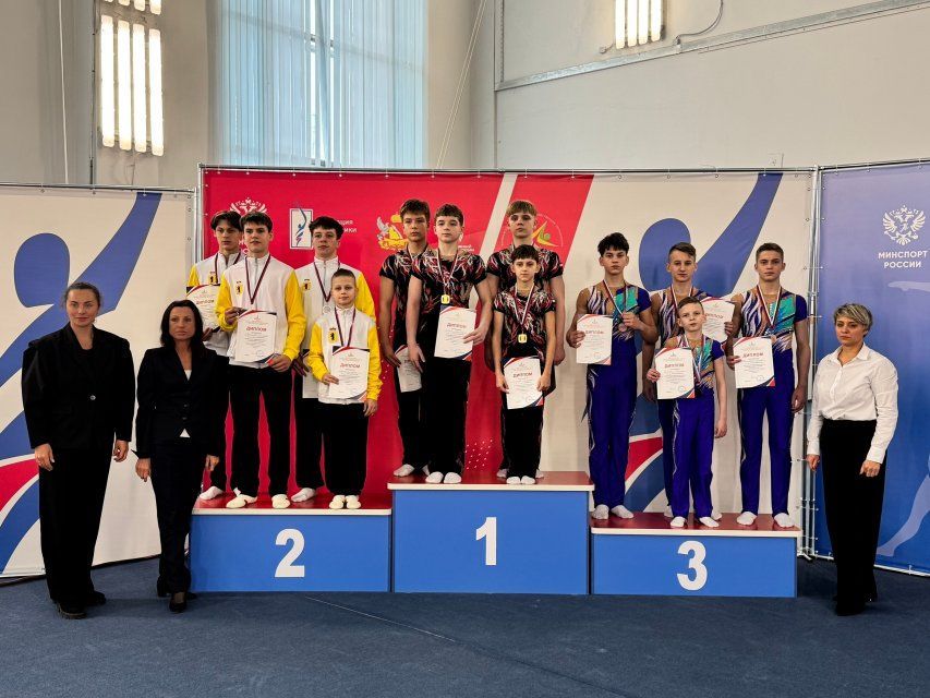 Орловские акробаты привезли 21 медаль из Воронежа