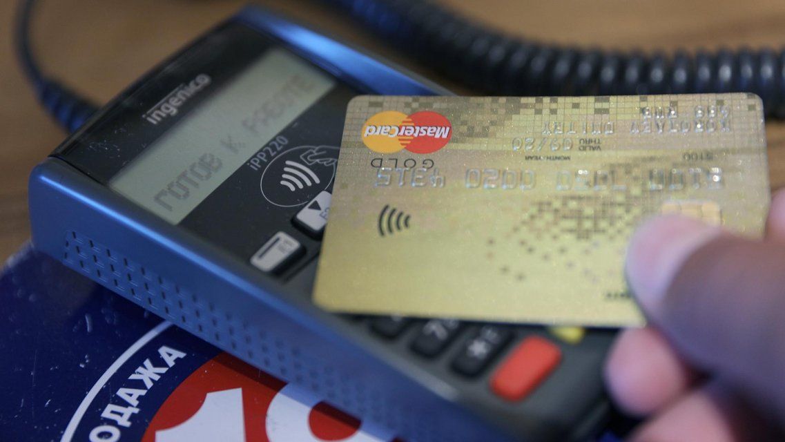 Орловчанин поплатится своей свободой за покупки, оплаченные чужой банковской картой