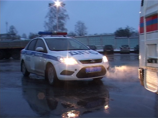 Новости за 90 секунд: утро понедельника началось с мини-наводнения, в Орловской области начал действовать 13-часовой сухой закон и орловским водителям устроили своеобразный экзамен