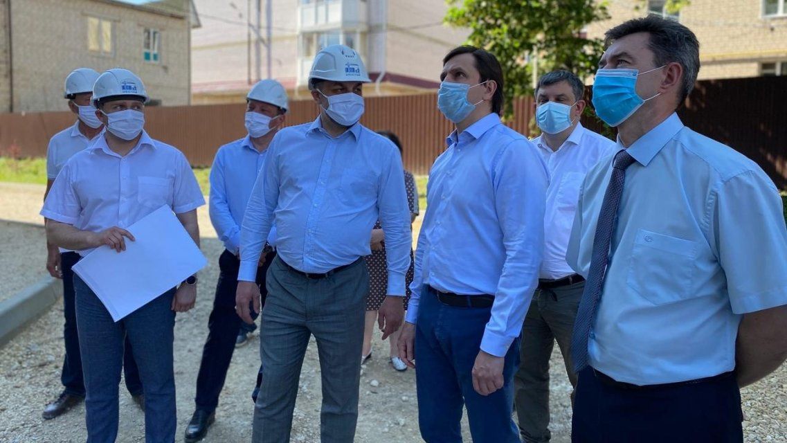 «Клычков уедет, а свиньи останутся»: Рыбаков предсказал будущее Орловщины 