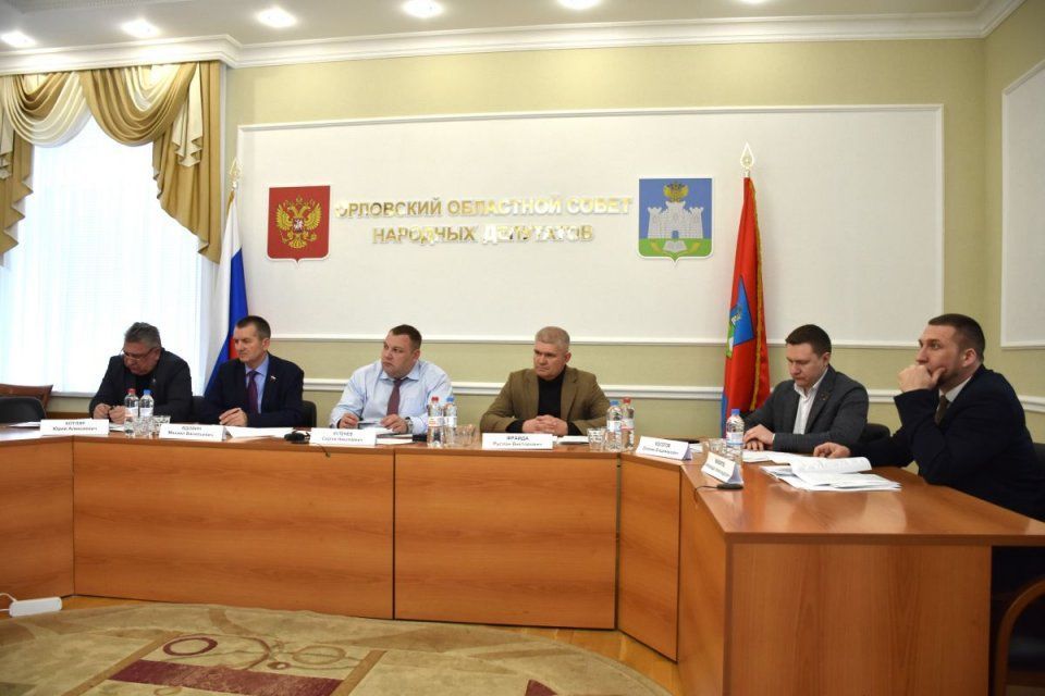 Ход мусорной реформы в регионе обсудили депутаты регионального парламента