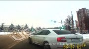 Видео: из-за ДТП с тремя легковушками образовалась пробка в Орле