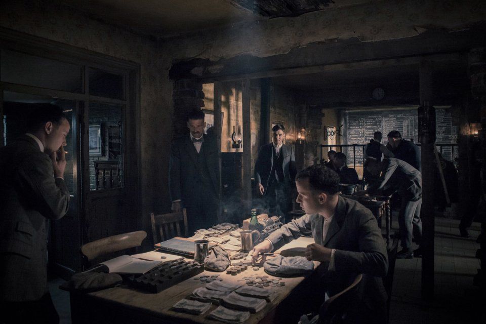 Букмекер – это профессиональный организатор споров