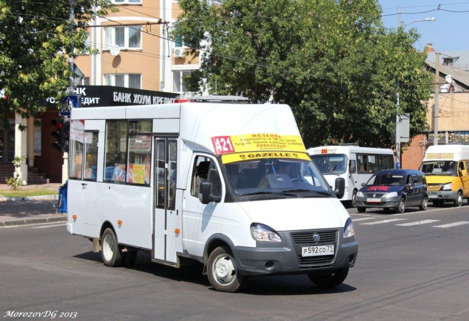 Жители пригорода Орла вынуждены идти несколько километров до маршрутки