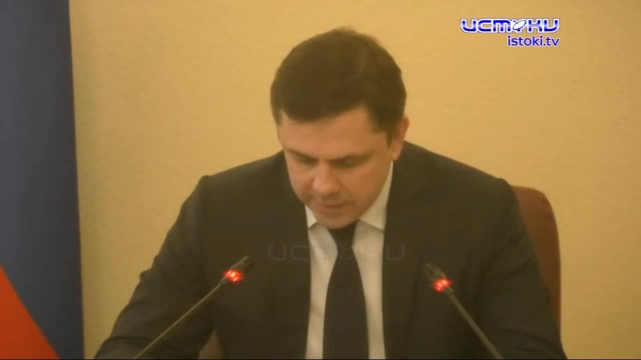 Губернатор Клычков провел очередное совещание с главами муниципалитетов в администрации области