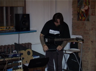 Музыкальные превращения: неприятные шумы слились в нестандартные мелодии 