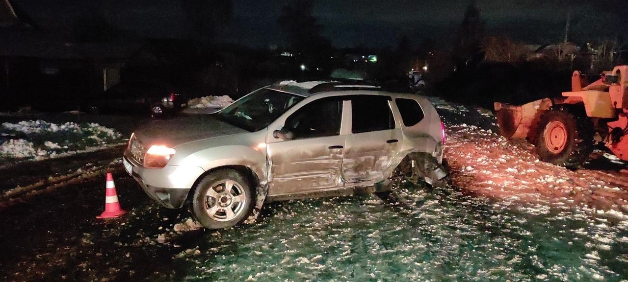 В одном из поселков Орловщины не разъехались «десятка» и кроссовер «Рено»
