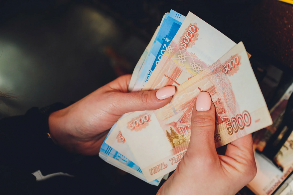 Жителям Орловской области могут повысить минимальные зарплаты до 34 000 рублей