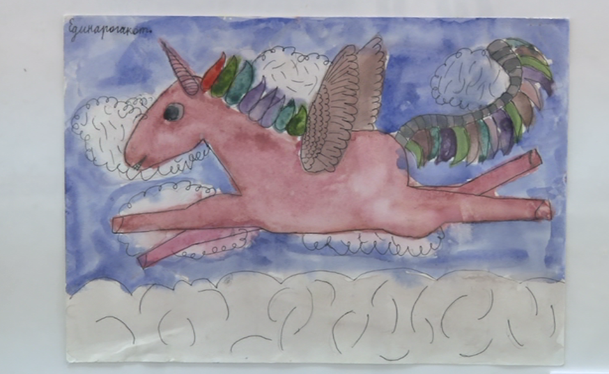 Фоторепортаж: в Орле открылась выставка юных художников "Славлю Родину свою"