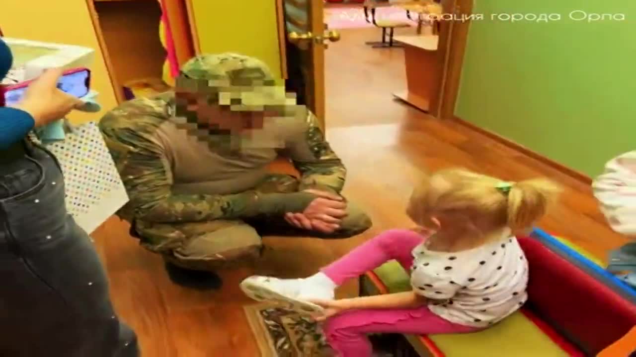 Многодетный участник СВО сделал сюрприз своим детям и пришёл забирать их из детского сада в Орле