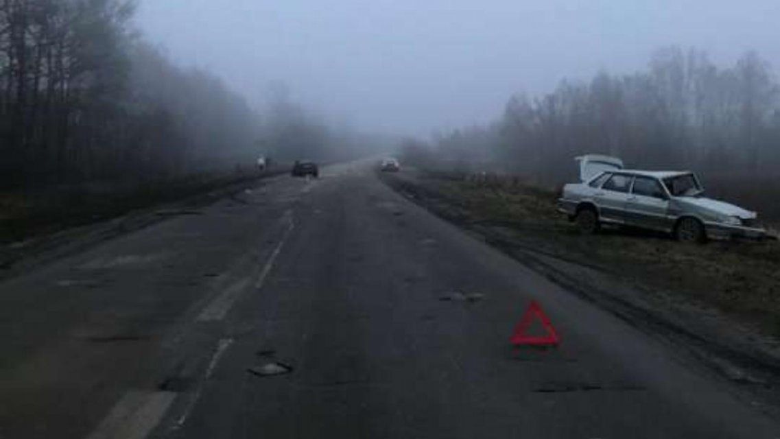 На Орловщине девушка на «Шкоде» нарушила ПДД и врезалась в попутку