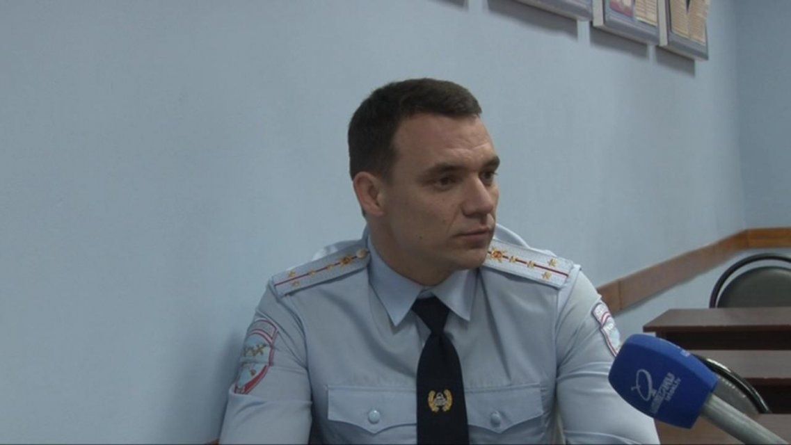 О смертельных ДТП и тонкостях работы инспекторов ГИБДД — в программе «Интервью»