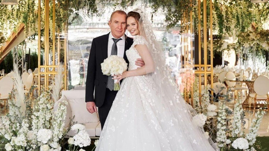 Возраст и финансы — наше личное дело: молодая жена Грешилова ответила хейтерам