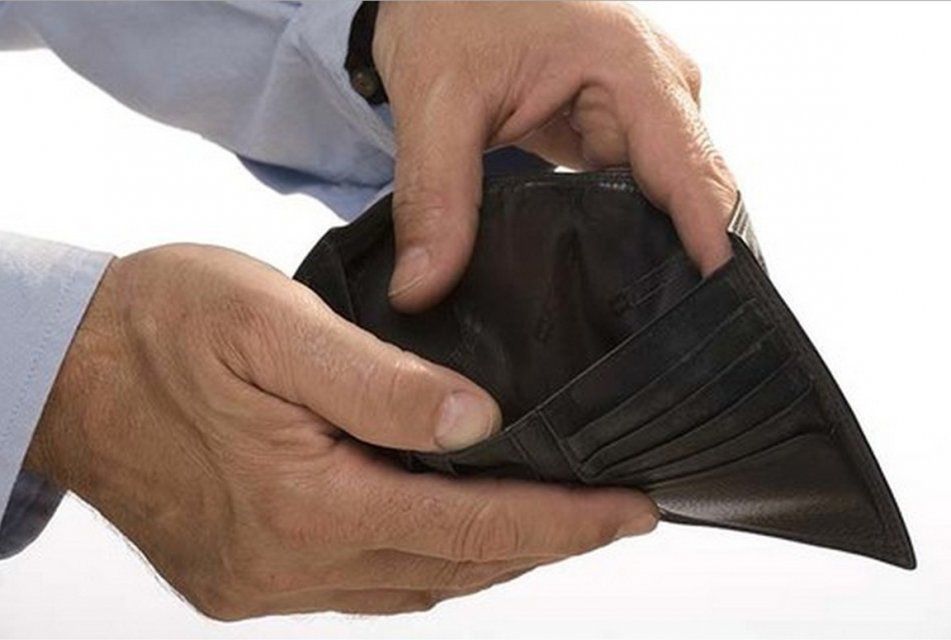 Почти год работники ливенской организации не получали зарплату