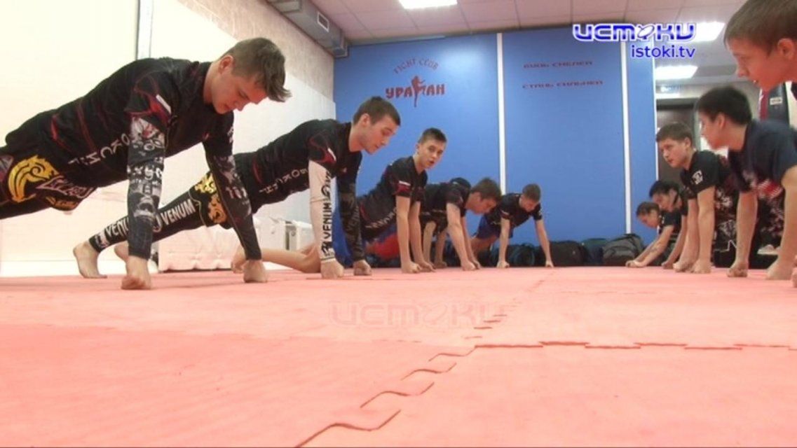  Воспитанники орловского тренера по кикбоксингу Уранбека Есенкулова стали участниками пяти престижных турниров