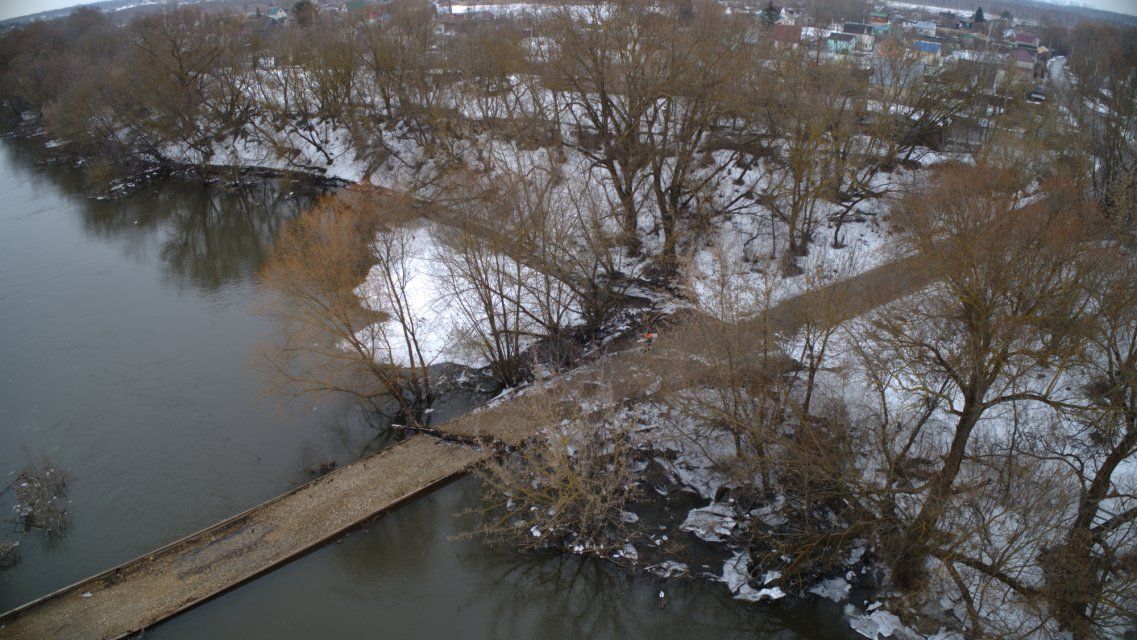 Мост у деревни Тайное освободился от воды