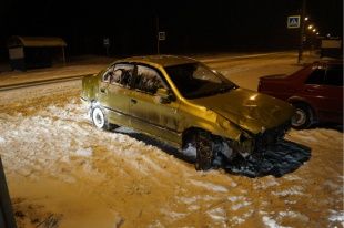 На трассе в Орловской области иномарка оказалась в кювете