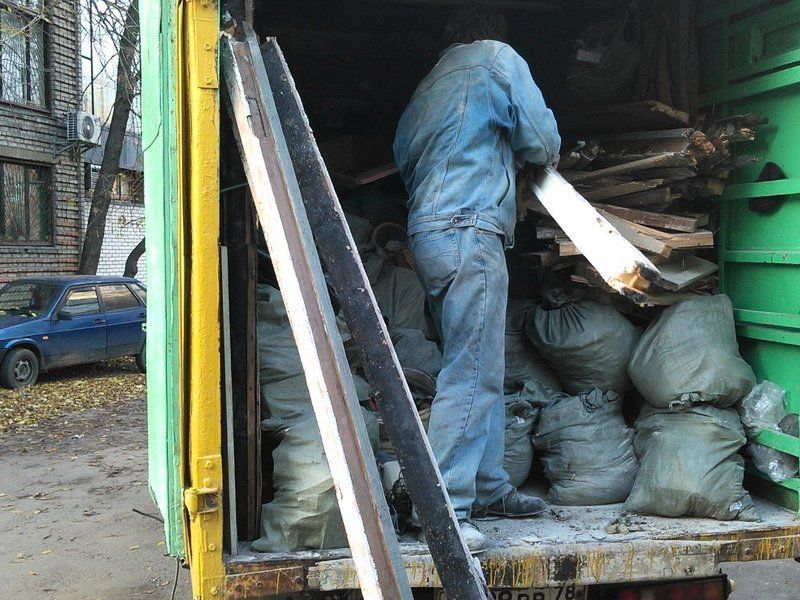 Орловчан призывают фотографировать «черных возчиков» мусора