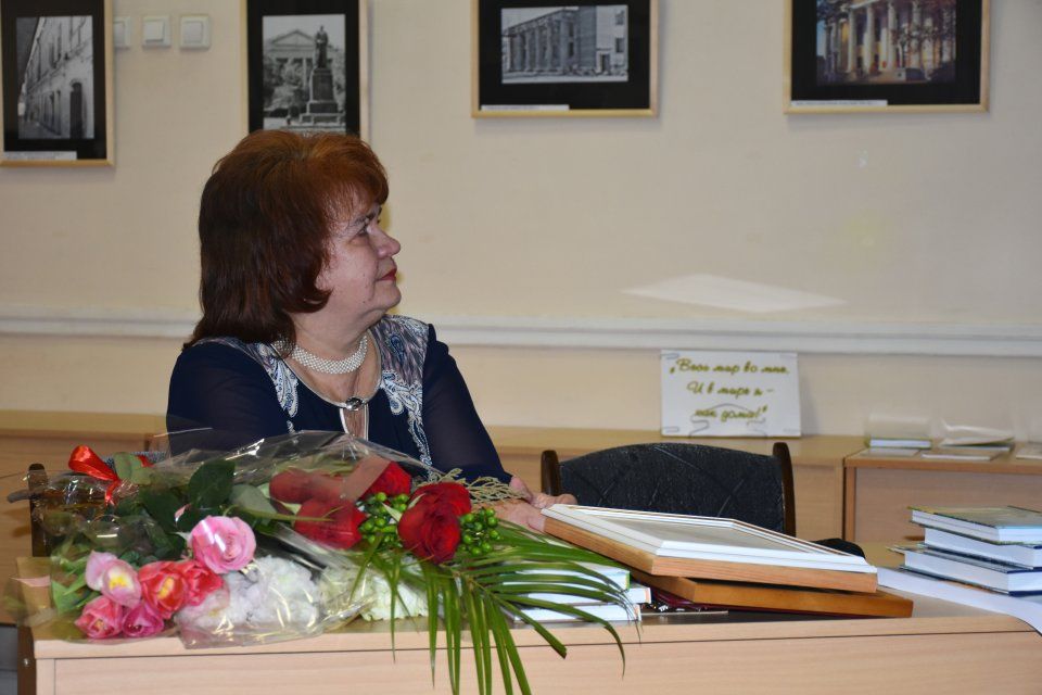 «Во мне – весь мир. Невероятно!»: в Орле прошел юбилейный вечер В. И. Корневой 