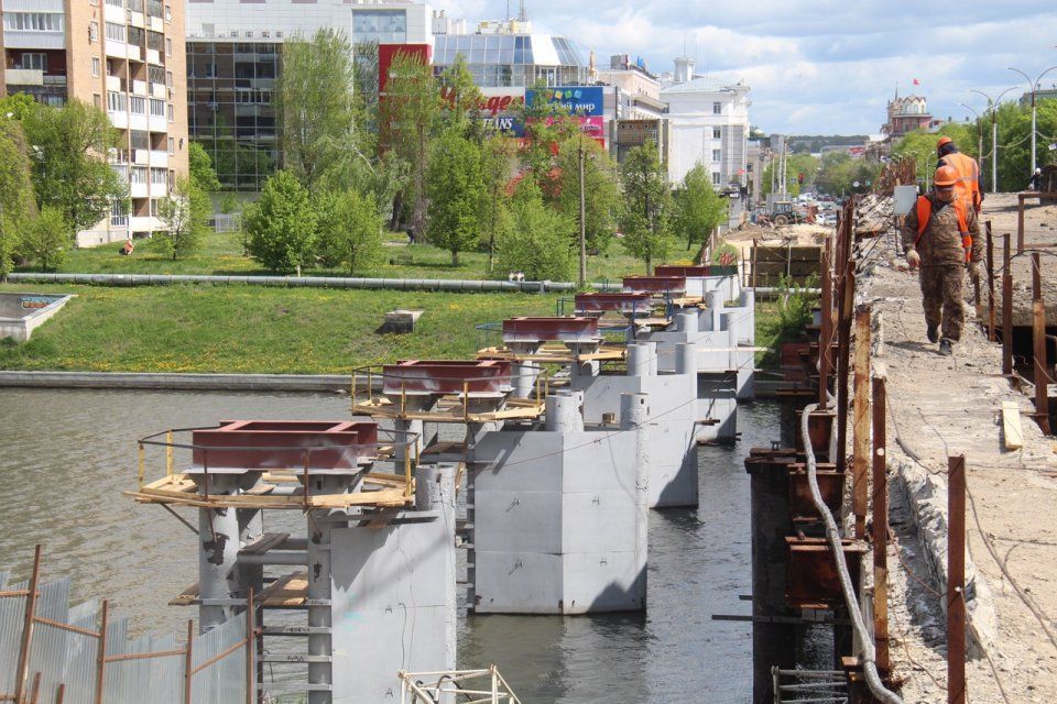 В Орле пешеходное движение по временной переправе у Красного моста планируют запустить ко Дню города