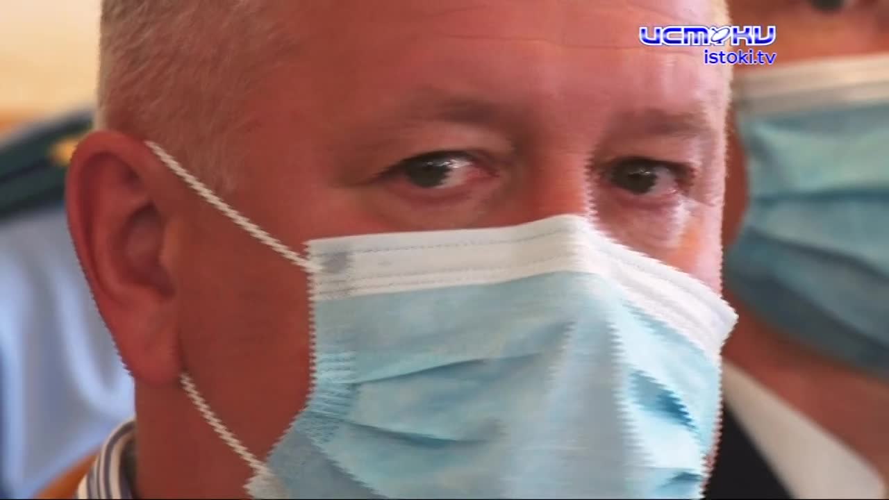 Под апплодисменты дольщиков. После совещания из прокуратуры директор "Унистроя" вышел в сопровождении бойцов СОБРа. Его компания еще в 2019 году должн...