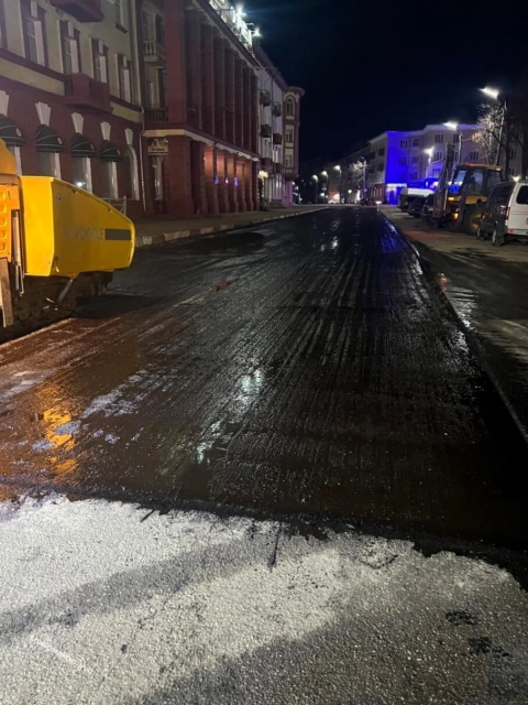 В Орле стартовал ремонт дорог горячим асфальтом