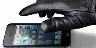 53-летний орловчанин украл два дорогих телефона из салона сотовой связи