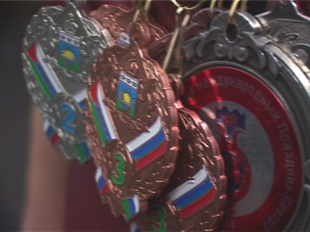 За восемь часов плавания в Тюмени орловчанка выиграла 4 медали 