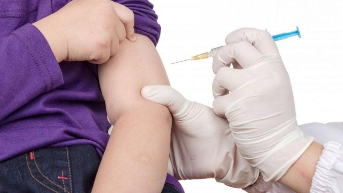 Орловским ребятишкам начинают делать прививки от гриппа