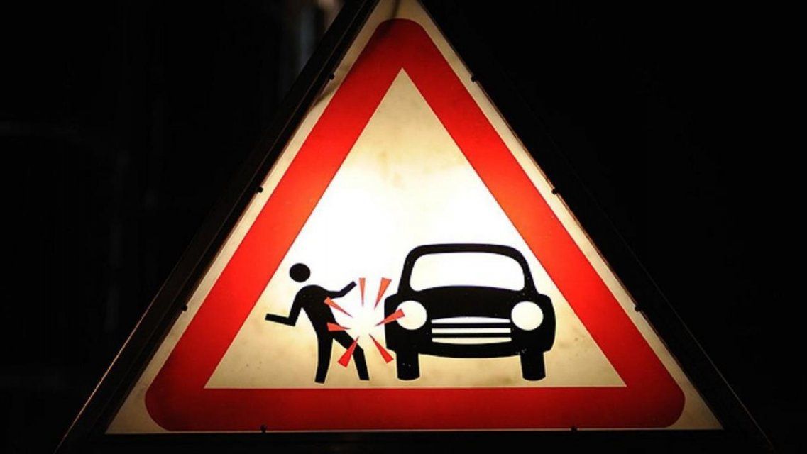 В Орле водитель «Шкоды» не успел затормозить перед пешеходом-нарушителем